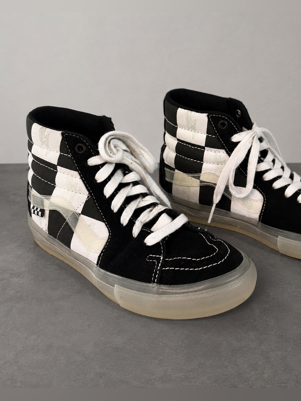 Vans glow in dark checkered Black and White Hi-Top Skateboard Sneakers. Men 6.5